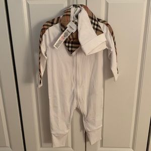 BURBERRY ONESIE